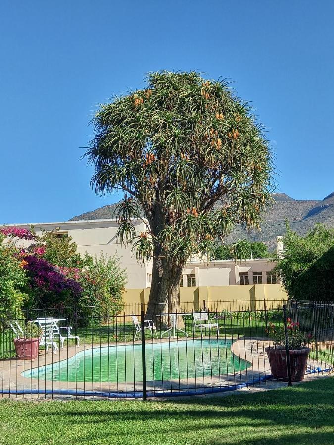 Avondrust Guest House Graaff-Reinet Exterior foto